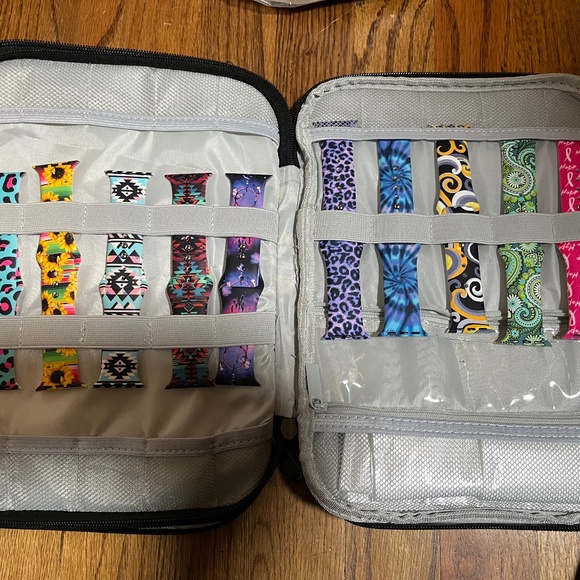 Excellent Condition-Apple Watch Series 8 S/M 41 MM Midnight- Massive Bundle - Picture 10 of 13